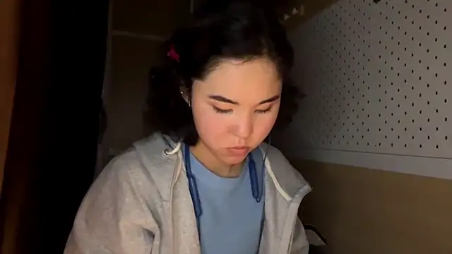 JennyCarpenter online show from April 4, 2026, 8:21 am