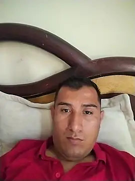Benitocamelas93 online show from June 10, 2026, 3:57 pm