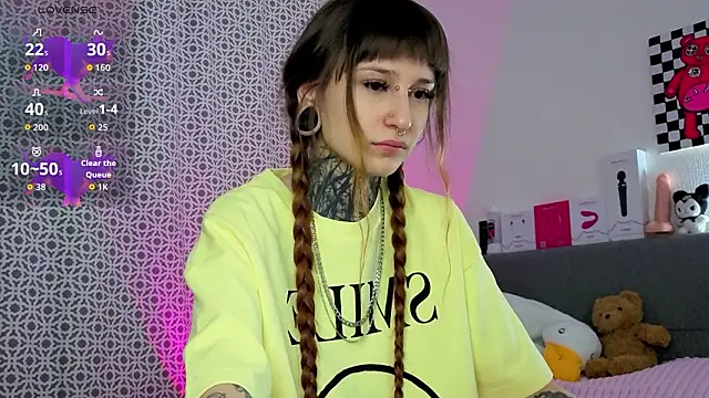 LilithPoison online show from February 1, 2026, 6:06 pm