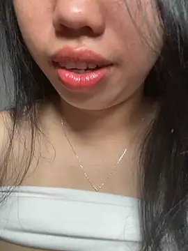 Rose-babyx online show from June 8, 2026, 2:23 am