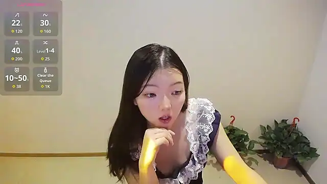 Snapshot of Momo-6 chatting on October 2, 2025, 7:56 am Momo-6 online show from October 2, 2025, 7:56 am
