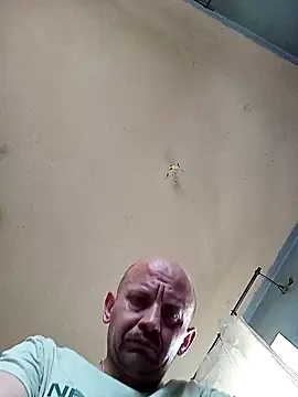 Jarektchurzewski online show from April 4, 2026, 2:45 pm