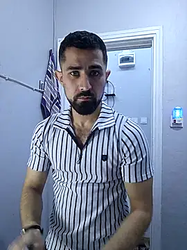 Snapshot of HAMADA__11 chatting on November 30, 2025, 5:36 pm HAMADA 11 online show from November 30, 2025, 5:36 pm