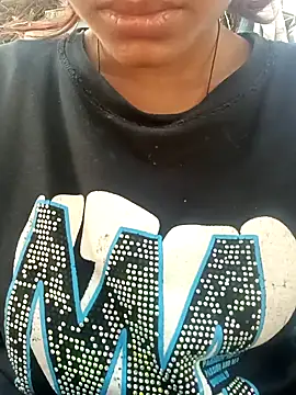 Aaisha-16 online show from March 11, 2026, 3:33 am