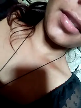 Aaisha-16 online show from April 9, 2026, 6:19 am