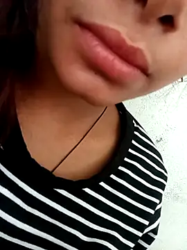 Snapshot of Aaisha-16 chatting on February 21, 2026, 3:52 am Aaisha-16 online show from February 21, 2026, 3:52 am