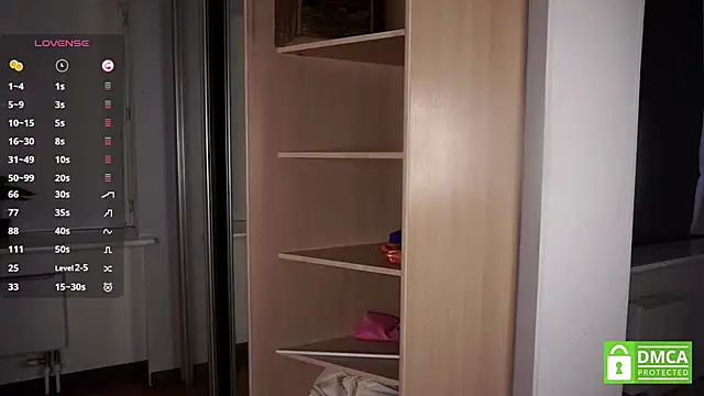 RenaeConnerley online show from October 17, 2025, 4:49 am