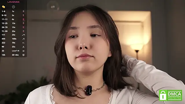 RenaeConnerley online show from November 25, 2025, 5:52 am