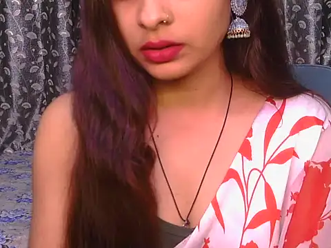 Snapshot of alaviya-19 chatting on November 17, 2025, 4:49 am alaviya-19 online show from November 17, 2025, 4:49 am