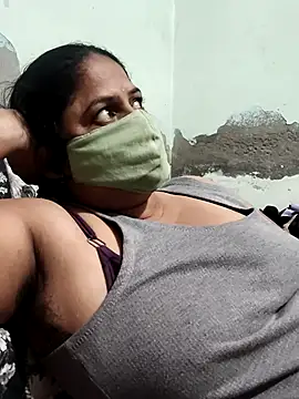 Snapshot of Mmm143 chatting on February 15, 2026, 4:17 pm Mmm143 online show from February 15, 2026, 4:17 pm