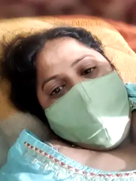 Mmm143 online show from October 15, 2025, 5:32 pm