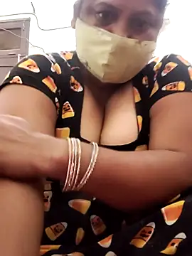 Mmm143 online show from November 5, 2025, 9:18 pm