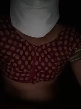 Mo000000  online show from April 7, 2026, 5:15 pm