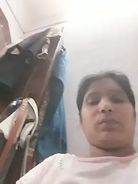 aliya-jaan71 online show from May 17, 2026, 6:24 am