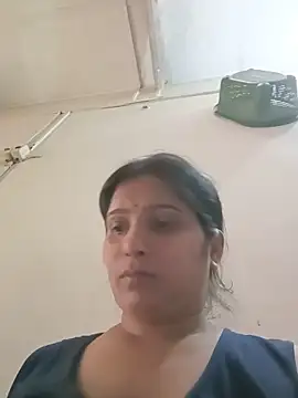 aliya-jaan71 online show from May 19, 2026, 7:04 am