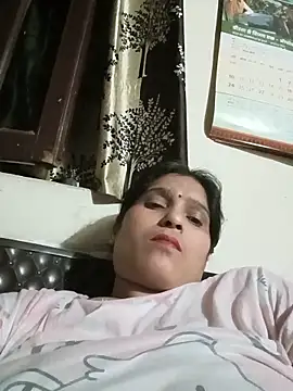 aliya-jaan71 online show from May 15, 2026, 8:18 pm