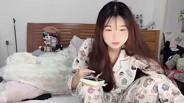 Akong11 online show from October 4, 2025, 6:42 pm