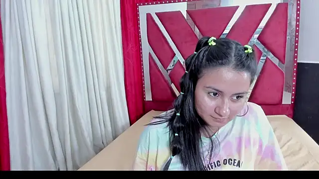 Luna021 1 online show from September 24, 2025, 7:31 pm