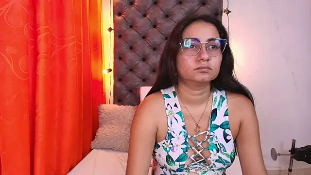 Luna021 1 online show from January 10, 2026, 8:26 pm