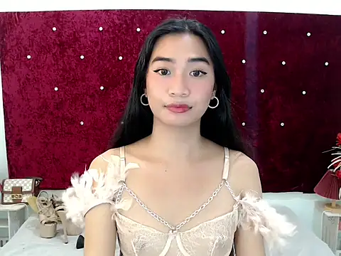 Snapshot of XxMissTransROYALxX chatting on September 21, 2025, 4:34 pm XxMissTransROYALxX online show from September 21, 2025, 4:34 pm