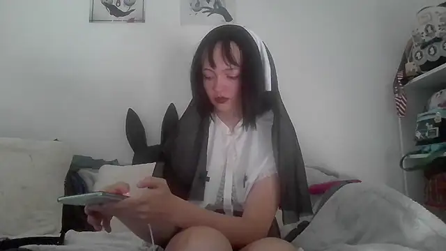 Snapshot of MaitresseMermaid chatting on September 25, 2025, 11:38 am MaitresseMermaid online show from September 25, 2025, 11:38 am