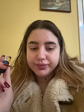 Snapshot of marouska_official chatting on January 18, 2026, 11:13 am marouska official online show from January 18, 2026, 11:13 am