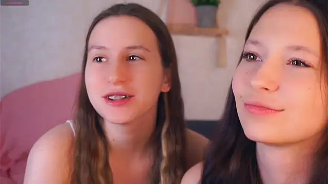 GabrielleLynchard online show from December 1, 2025, 7:48 pm