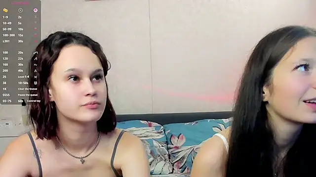 GabrielleLynchard online show from September 23, 2025, 6:59 pm