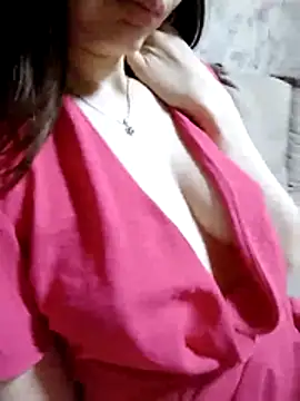 AliceSwan1122 online show from May 9, 2026, 7:28 pm