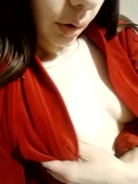 AliceSwan1122 online show from April 30, 2026, 8:57 pm