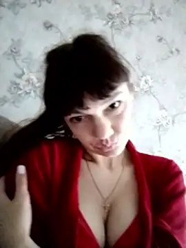AliceSwan1122 online show from May 18, 2026, 4:01 pm
