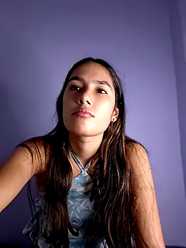 Snapshot of Amber_Miiller2 chatting on May 28, 2026, 9:21 pm Amber Miiller2 online show from May 28, 2026, 9:21 pm
