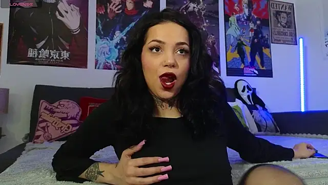 KiraQuinn1 online show from October 25, 2025, 2:50 pm