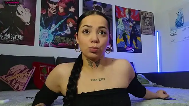 KiraQuinn1 online show from October 29, 2025, 4:50 pm