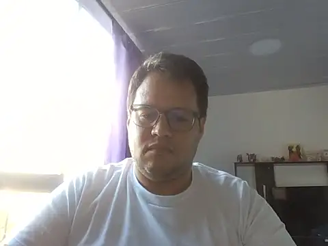 Snapshot of Alpha-Bear chatting on October 6, 2025, 8:09 pm Alpha-Bear online show from October 6, 2025, 8:09 pm