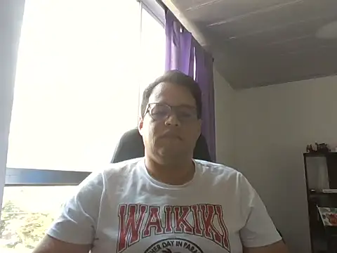 Snapshot of Alpha-Bear chatting on September 27, 2025, 5:08 pm Alpha-Bear online show from September 27, 2025, 5:08 pm