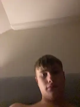 Sammyboy2211 online show from October 27, 2025, 1:28 am