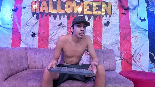 Juicy Creww online show from October 28, 2025, 9:30 am