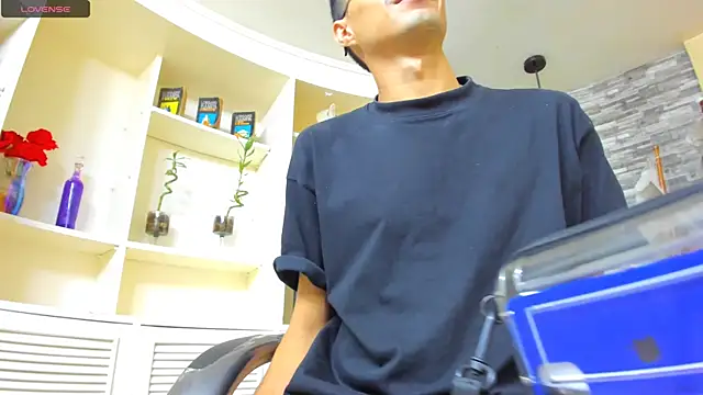 Juicy Creww online show from October 12, 2025, 9:21 am