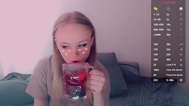 AliceNya cute online show from June 4, 2026, 5:56 am