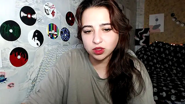 Olivia Defo online show from September 23, 2025, 7:48 am