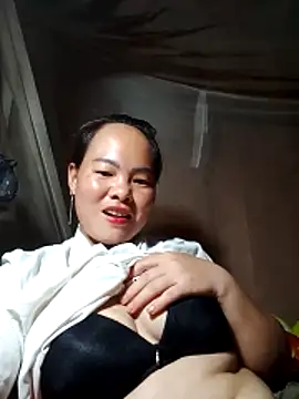 emilyzz online show from March 29, 2026, 8:27 am