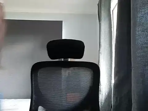 Snapshot of ZoeyJohnson chatting on May 17, 2026, 12:10 am ZoeyJohnson online show from May 17, 2026, 12:10 am