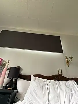 ZoeyJohnson online show from February 25, 2026, 11:15 pm