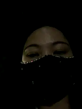 lisa nvren online show from September 27, 2025, 12:22 pm
