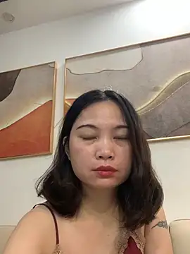 lisa nvren online show from September 25, 2025, 10:32 am