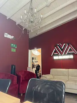 krisstenSantos online show from February 4, 2026, 1:06 pm