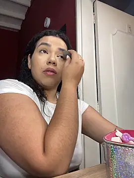 krisstenSantos online show from October 10, 2025, 11:55 am