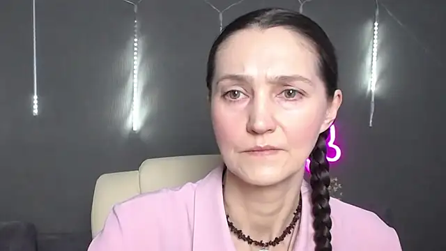 Snapshot of TayaFinch chatting on February 26, 2026, 1:22 pm TayaFinch online show from February 26, 2026, 1:22 pm