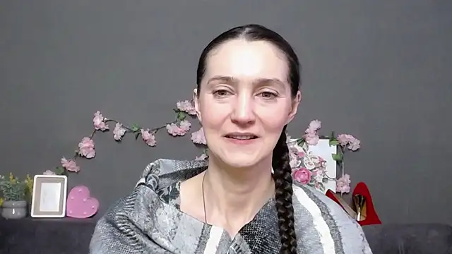 Snapshot of TayaFinch chatting on January 18, 2026, 1:47 pm TayaFinch online show from January 18, 2026, 1:47 pm